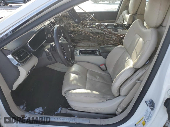 2018 Lincoln Continental Reserve with VIN 1LN6L9NP6J5601621, listed as a Copart auction lot 86603084 with Not provided miles and Salvage title. Bid and sale history available at DreamBid. Image 7.
