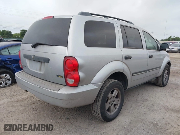 2008 Dodge Durango SLT z VIN 1D8HB48NX8F140992, wystawiony jako IAAI lot #42417369 z przebiegiem 268 803 mil mil oraz . Historia ofert i sprzedaży dostępna na DreamBid. Obrazek 4.