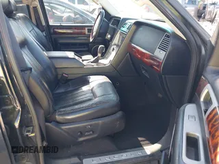 2003 Lincoln Navigator Luxury with VIN 5LMFU28R73LJ05241, listed as a IAAI auction lot 41389382 with 189,318 mi miles. Bid and sale history available at carsss.com. Image 5.