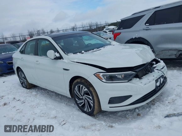 2021 Volkswagen Jetta SEL with VIN 3VWE57BU4MM016475, listed as a IAAI auction lot 41350821 with 27,782 mi miles and . Bid and sale history available at DreamBid. Image 1.