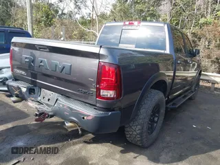 2017 Ram 1500 Rebel z VIN 1C6RR7YT0HS784756, wystawiony jako IAAI lot #41543549 z przebiegiem 146 727 mil mil oraz . Historia ofert i sprzedaży dostępna na DreamBid. Obrazek 4.