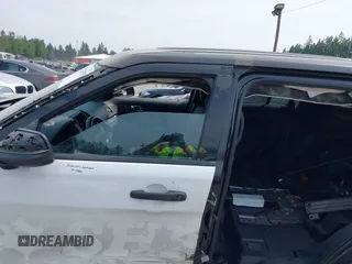2017 Ford Police Interceptor Utility с VIN 1FM5K8AR7HGD58139, выставлен на аукционе IAAI как лот 42517057 с пробегом 91 537 миль миль и . История ставок и продаж доступна на DreamBid. Изображение 15.
