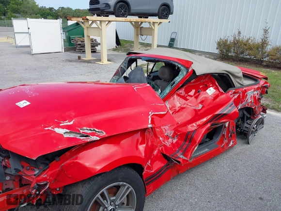 2013 Ford Mustang V6 с VIN 1ZVBP8EM9D5239745, выставлен на аукционе IAAI как лот 27432615 с пробегом Не указан миль и . История ставок и продаж доступна на DreamBid. Изображение 6.