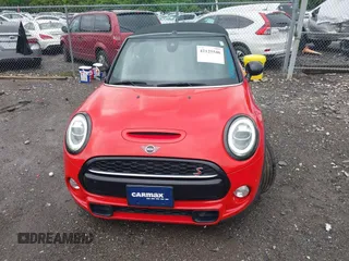 2019 MINI Convertible Cooper S с VIN WMWWG9C51K3E39565, выставлен на аукционе IAAI как лот 42125546 с пробегом 58 634 миль миль и . История ставок и продаж доступна на DreamBid. Изображение 12.