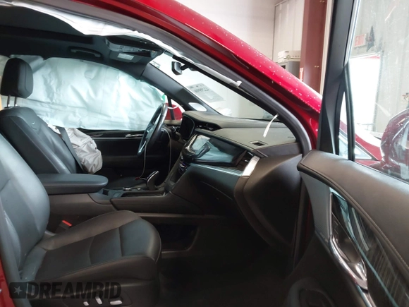 2020 Cadillac XT6 AWD Premium Luxury with VIN 1GYKPDRS0LZ215534, listed as a IAAI auction lot 42299906 with 23,004 mi miles and . Bid and sale history available at DreamBid. Image 5.