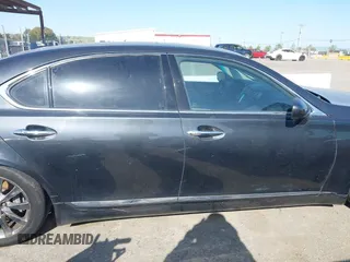 2007 Lexus LS 460 L with VIN JTHGL46F275004734, listed as a IAAI auction lot 42034928 with 201,025 mi miles and . Bid and sale history available at DreamBid. Image 13.
