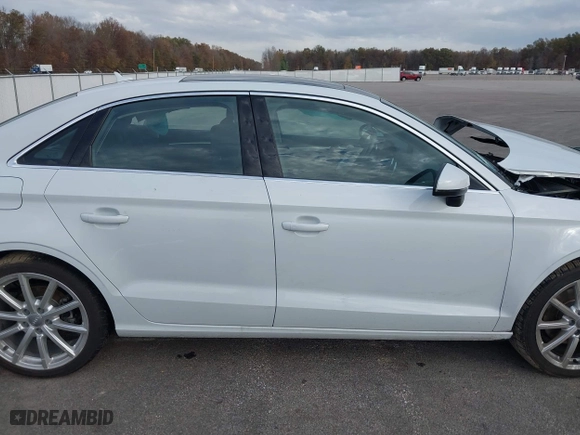 2015 Audi A3 1.8T Premium with VIN WAUACGFF8F1004619, listed as a IAAI auction lot 40755574 with 22,664 mi miles. Bid and sale history available at carsss.com. Image 14.