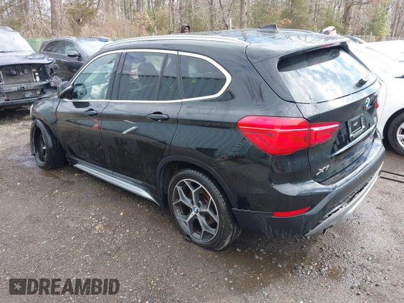 2018 BMW X1 xDrive28i z VIN WBXHT3C35J5L34646, wystawiony jako IAAI lot #41725131 z przebiegiem 81 983 mil mil oraz . Historia ofert i sprzedaży dostępna na DreamBid. Obrazek 3.