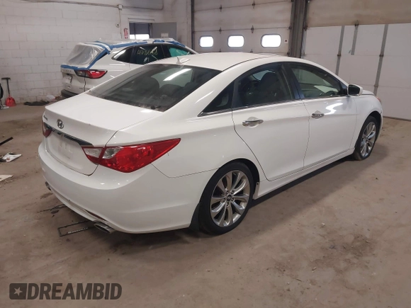 2012 Hyundai Sonata 2.4L Limited PZEV with VIN 5NPEC4ACXCH437489, listed as a IAAI auction lot 42139685 with 181,831 mi miles. Bid and sale history available at carsss.com. Image 4.