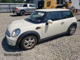 2012 MINI Hardtop z VIN WMWSU3C5XCT540526, wystawiony jako Copart lot #62456355 z przebiegiem 171 614 mil mil oraz Szkoda całkowita • Salvage title. Historia ofert i sprzedaży dostępna na DreamBid. Obrazek 1.
