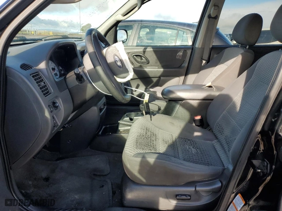 2004 Ford Escape XLT with VIN 1FMCU03114KA97656, listed as a Copart auction lot 48920965 with 229,620 mi miles and Salvage Title. Bid and sale history available at carsss.com. Image 7.