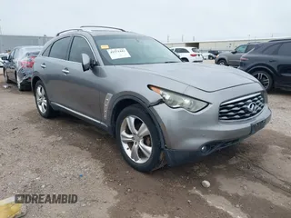 2010 Infiniti FX35 with VIN JN8AS1MU5AM800387, listed as a IAAI auction lot 41571442 with 198,379 mi miles. Bid and sale history available at carsss.com. Image 1.