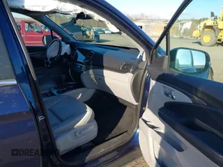 2019 Honda Pilot EX-L with VIN 5FNYF6H55KB024934, listed as a IAAI auction lot 41878656 with 102,129 mi miles. Bid and sale history available at carsss.com. Image 5.