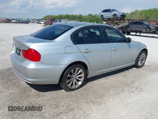 2011 BMW 3 Series 328i with VIN WBAPH7C5XBE851569, listed as a IAAI auction lot 41940437 with 171,881 mi miles. Bid and sale history available at carsss.com. Image 4.