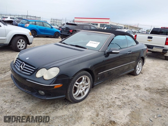 2004 Mercedes-Benz CLK 500 z VIN WDBTK75G24T012126, wystawiony jako IAAI lot #41514021 z przebiegiem 135 901 mil mil oraz . Historia ofert i sprzedaży dostępna na DreamBid. Obrazek 2.