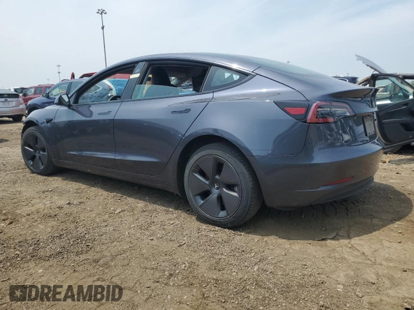 2023 Tesla Model 3 z VIN 5YJ3E1EA6PF579920, wystawiony jako Copart lot #60543565 z przebiegiem 55 574 mil mil oraz Czysty tytuł • Clean title. Historia ofert i sprzedaży dostępna na DreamBid. Obrazek 2.