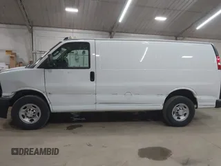 2018 Chevrolet Express Cargo Van with VIN 1GCWGAFP2J1336051, listed as a IAAI auction lot 41832327 with 189,464 mi miles. Bid and sale history available at carsss.com. Image 14.