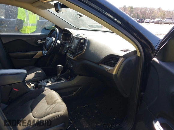 2017 Jeep Cherokee Sport with VIN 1C4PJLAB1HW642507, listed as a IAAI auction lot 41869467 with 191,637 mi miles and . Bid and sale history available at DreamBid. Image 5.