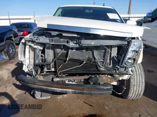 2008 Cadillac Escalade with VIN 1GYEC63868R231682, listed as a IAAI auction lot 41192659 with 194,604 mi miles. Bid and sale history available at carsss.com. Image 6.