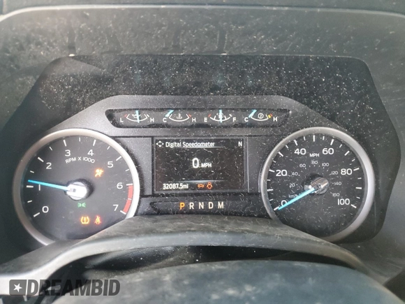 2022 Ford F-350 with VIN 1FT7W3BN2NED53597, listed as a Copart auction lot 72432694 with 32,087 mi miles and Salvage title. Bid and sale history available at DreamBid. Image 9.