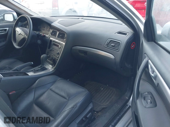 2006 Volvo S60 2.4L Turbo with VIN YV1RS547662506204, listed as a IAAI auction lot 40511738 with 155,457 mi miles. Bid and sale history available at carsss.com. Image 5.