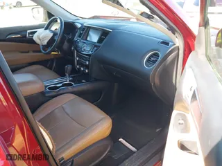 2017 Nissan Pathfinder SV with VIN 5N1DR2MNXHC913489, listed as a IAAI auction lot 41348069 with 86,353 mi miles. Bid and sale history available at carsss.com. Image 5.