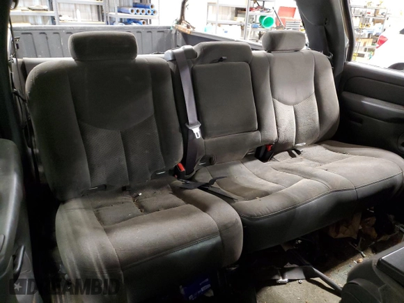2006 Chevrolet Silverado 1500HD LT2 z VIN 1GCGK13U26F197577, wystawiony jako Copart lot #41624015 z przebiegiem Nie podano mil oraz Nie do naprawy • Non repairable. Historia ofert i sprzedaży dostępna na DreamBid. Obrazek 10.