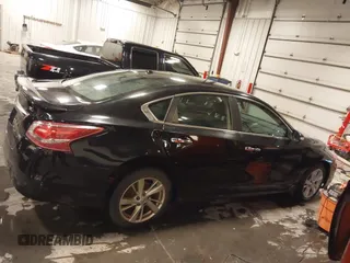 2013 Nissan Altima SV with VIN 1N4AL3AP8DN555186, listed as a IAAI auction lot 41576284 with 174,848 mi miles and . Bid and sale history available at carsss.com. Image 14.