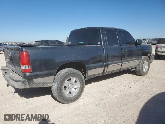 2003 Chevrolet Silverado 1500 with VIN 2GCEK19TX31105169, listed as a Copart auction lot 85655784 with 137,671 mi miles and Salvage Title. Bid and sale history available at carsss.com. Image 3.