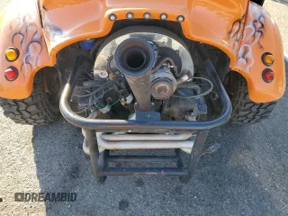 1971 Volkswagen Beetle with VIN 1112121729, listed as a Copart auction lot 88161105 with 16,992 mi miles and Salvage Title. Bid and sale history available at DreamBid. Image 11.