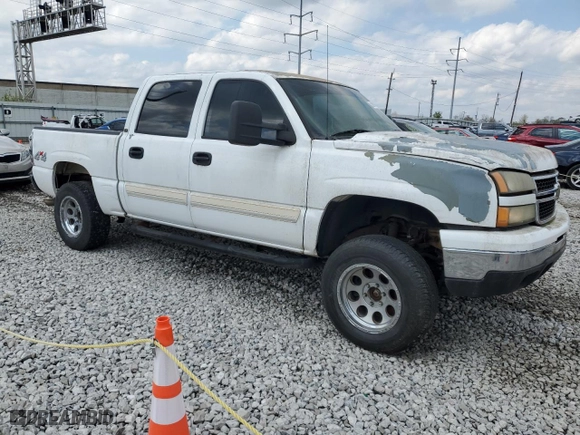 2006 Chevrolet Silverado 1500 LT1 with VIN 2GCEK13T761133699, listed as a Copart auction lot 52619945 with 180,048 mi miles and Clean Title. Bid and sale history available at carsss.com. Image 4.