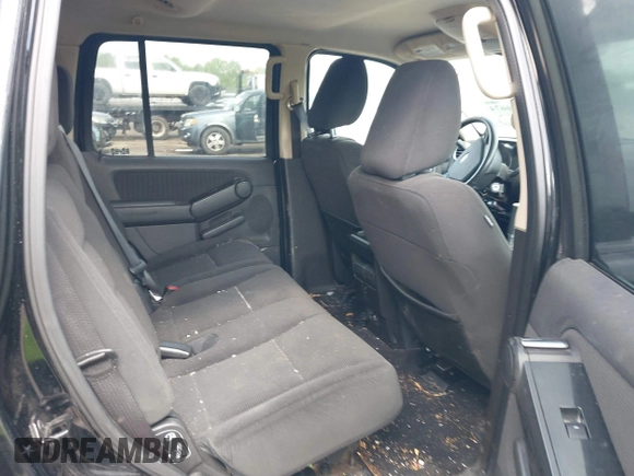 2010 Ford Explorer XLT z VIN 1FMEU7DEXAUA16558, wystawiony jako IAAI lot #42546674 z przebiegiem 143 952 mil mil oraz . Historia ofert i sprzedaży dostępna na DreamBid. Obrazek 8.