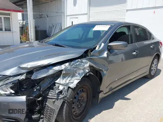 2016 Nissan Altima S z VIN 1N4AL3AP6GC228463, wystawiony jako IAAI lot #42032010 z przebiegiem 159 999 mil mil oraz . Historia ofert i sprzedaży dostępna na DreamBid. Obrazek 18.