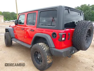 2020 Jeep Wrangler Unlimited Sport S z VIN 1C4HJXDN7LW281357, wystawiony jako IAAI lot #42363990 z przebiegiem 69 068 mil mil oraz . Historia ofert i sprzedaży dostępna na DreamBid. Obrazek 3.