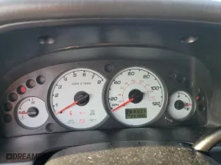 2004 Ford Escape XLT with VIN 1FMYU03134KB25107, listed as a Copart auction lot 88795295 with 231,596 mi miles and Salvage Title. Bid and sale history available at carsss.com. Image 9.