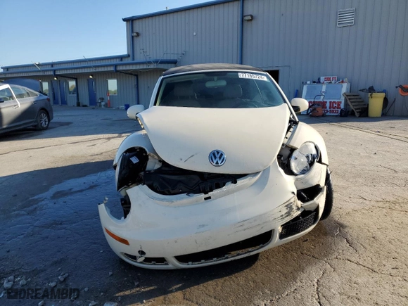 2008 Volkswagen New Beetle Convertible SE with VIN 3VWRF31Y58M413470, listed as a Copart auction lot 77165724 with 113,547 mi miles and Salvage Title. Bid and sale history available at carsss.com. Image 5.