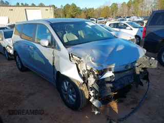 2021 Kia Sedona EX with VIN KNDMB5C19M6671635, listed as a IAAI auction lot 41146597 with 43,070 mi miles. Bid and sale history available at carsss.com. Image 1.