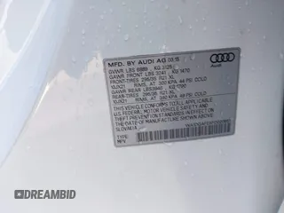 2015 Audi Q7 3.0T S line Prestige with VIN WA1DGAFE5FD020651, listed as a IAAI auction lot 41863003 with 167,938 mi miles. Bid and sale history available at carsss.com. Image 9.