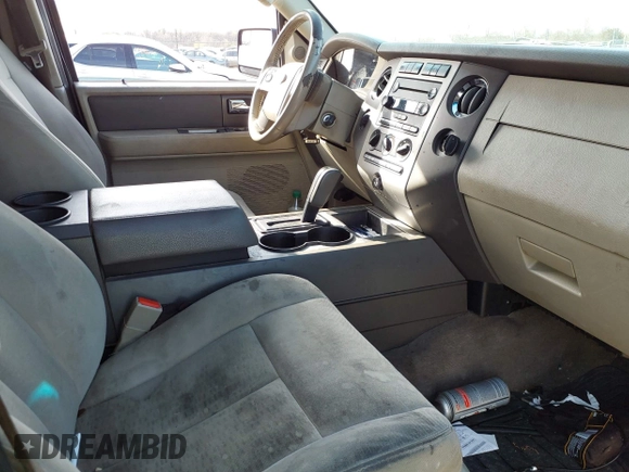 2012 Ford Expedition XLT with VIN 1FMJU1J51CEF40095, listed as a IAAI auction lot 41890811 with 202,090 mi miles and . Bid and sale history available at DreamBid. Image 5.