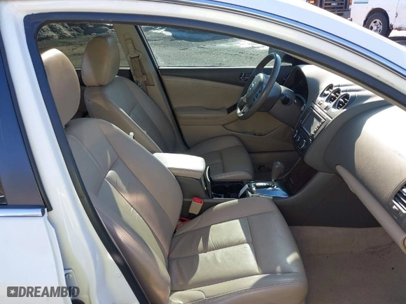 2012 Nissan Altima 3.5 SR with VIN 1N4BL2AP3CN493323, listed as a IAAI auction lot 41758784 with 147,444 mi miles. Bid and sale history available at carsss.com. Image 5.