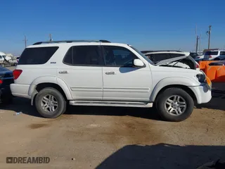 2005 Toyota Sequoia SR5 with VIN 5TDZT34A35S264112, listed as a IAAI auction lot 41193206 with 82,739 mi miles. Bid and sale history available at carsss.com. Image 13.
