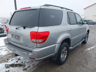2005 Toyota Sequoia SR5 with VIN 5TDBT44A95S257043, listed as a IAAI auction lot 41562983 with 213,197 mi miles and . Bid and sale history available at DreamBid. Image 4.