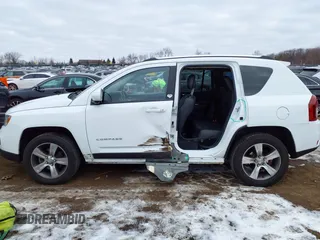 2017 Jeep Compass Latitude с VIN 1C4NJDEB5HD139453, выставлен на аукционе IAAI как лот 41160877 с пробегом 77 906 миль миль и . История ставок и продаж доступна на DreamBid. Изображение 15.