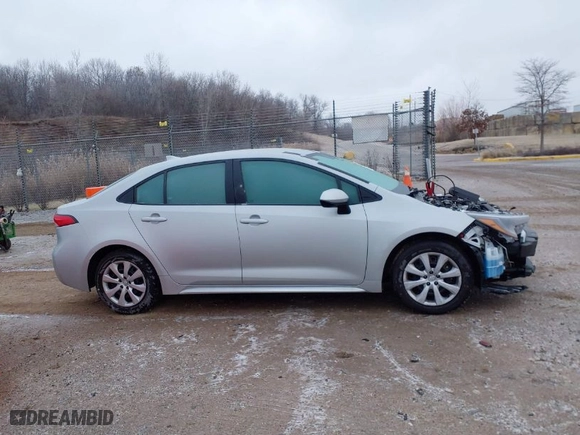 2024 Toyota Corolla LE with VIN 5YFB4MDE5RP173235, listed as a IAAI auction lot 41260050 with 8,701 mi miles. Bid and sale history available at carsss.com. Image 14.