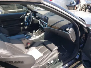 2023 BMW 4 Series 430i z VIN WBA23AT08PCM43813, wystawiony jako IAAI lot #42229052 z przebiegiem 40 273 mil mil oraz . Historia ofert i sprzedaży dostępna na DreamBid. Obrazek 5.