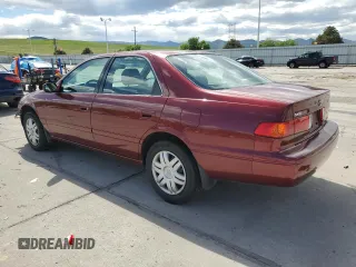 2001 Toyota Camry LE z VIN 4T1BF28K51U124747, wystawiony jako Copart lot #57482825 z przebiegiem 108 262 mil mil oraz Szkoda całkowita • Salvage title. Historia ofert i sprzedaży dostępna na DreamBid. Obrazek 2.