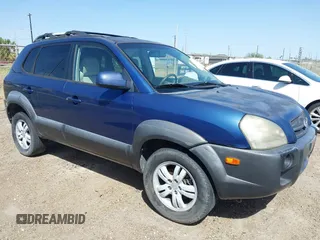 2007 Hyundai Tucson SE with VIN KM8JN12D97U503794, listed as a IAAI auction lot 41810035 with 136,321 mi miles. Bid and sale history available at carsss.com. Image 1.