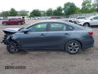 2021 Kia Forte LXS с VIN 3KPF24AD9ME283735, выставлен на аукционе IAAI как лот 42220005 с пробегом 97 694 миль миль и . История ставок и продаж доступна на DreamBid. Изображение 14.