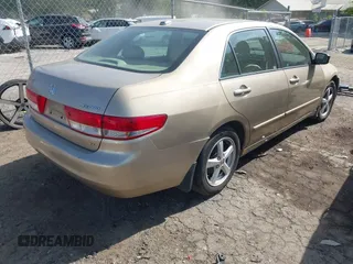2004 Honda Accord EX z VIN 1HGCM56824A074193, wystawiony jako IAAI lot #42082144 z przebiegiem 240 079 mil mil oraz . Historia ofert i sprzedaży dostępna na DreamBid. Obrazek 4.