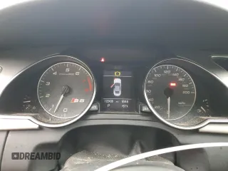 2010 Audi S5 Premium Plus z VIN WAUCGAFH3AN026072, wystawiony jako Copart lot #73323014 z przebiegiem 122 438 mil mil oraz Szkody całkowita. Historia ofert i sprzedaży dostępna na DreamBid. Obrazek 9.